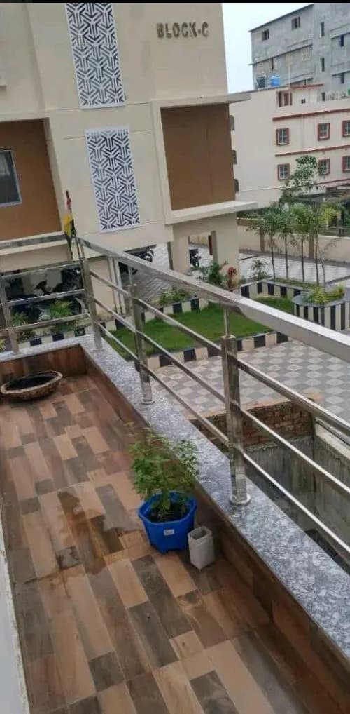 Newly Built Semi-Furnished 3BHK Flat with Car Parking in Lalpur, Ranchi