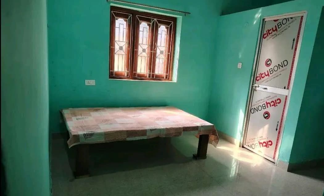 Independent 1BHK Flat for Bachelors Near RIMS Hospital in Lalpur, Ranchi - photo 1 of 5