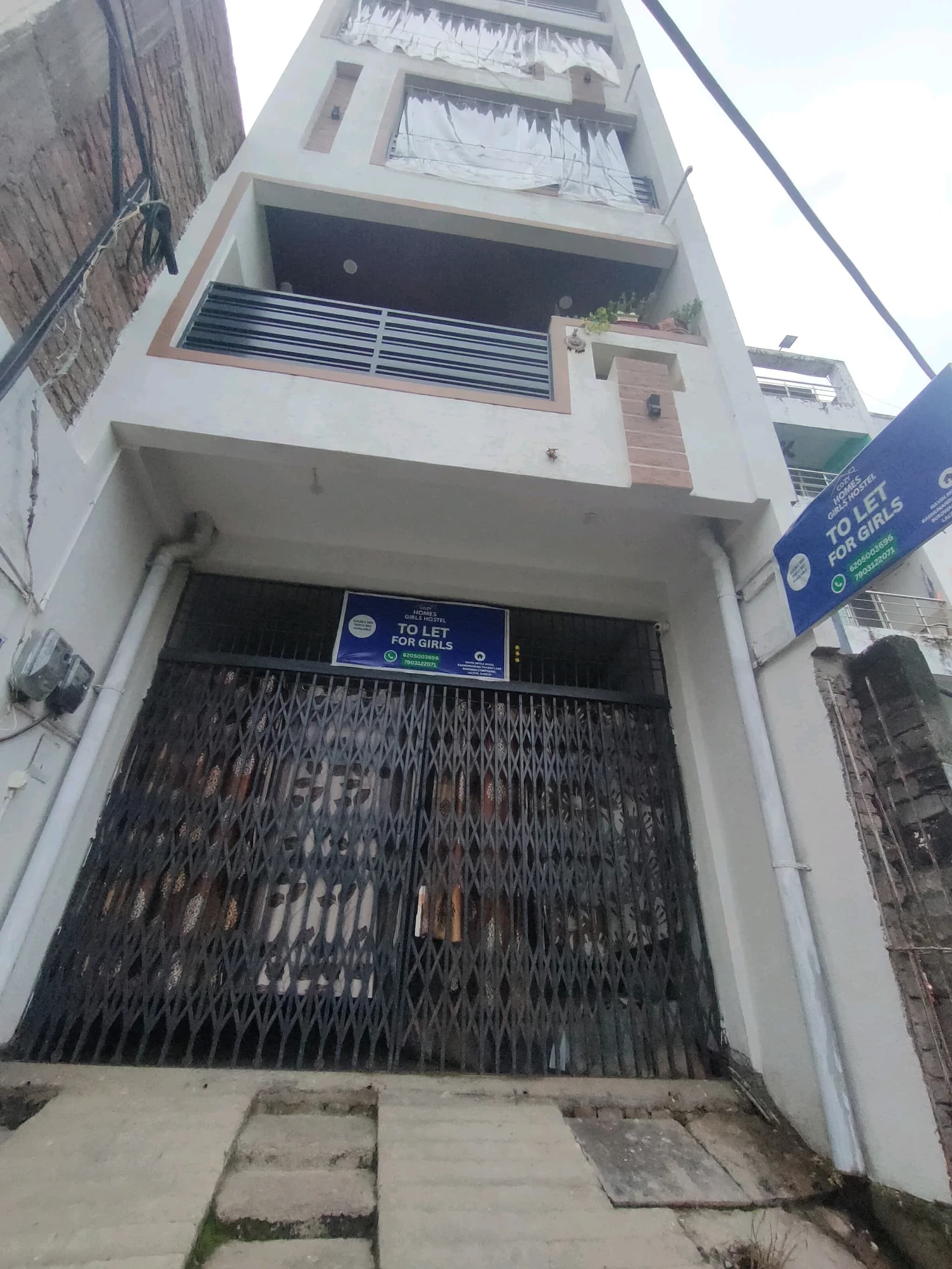 PG for Girls in Lalpur · Double Sharing