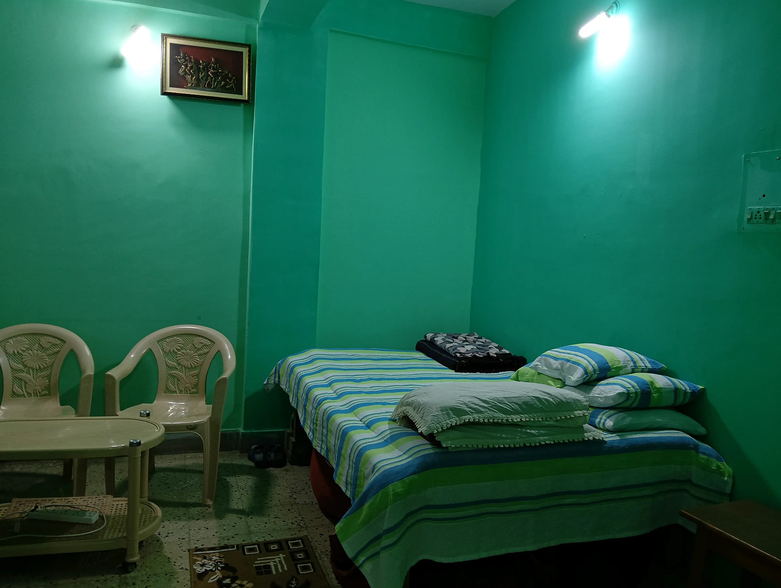Room in 3BHK Flat for Rent in New Barhi Toli Female Only